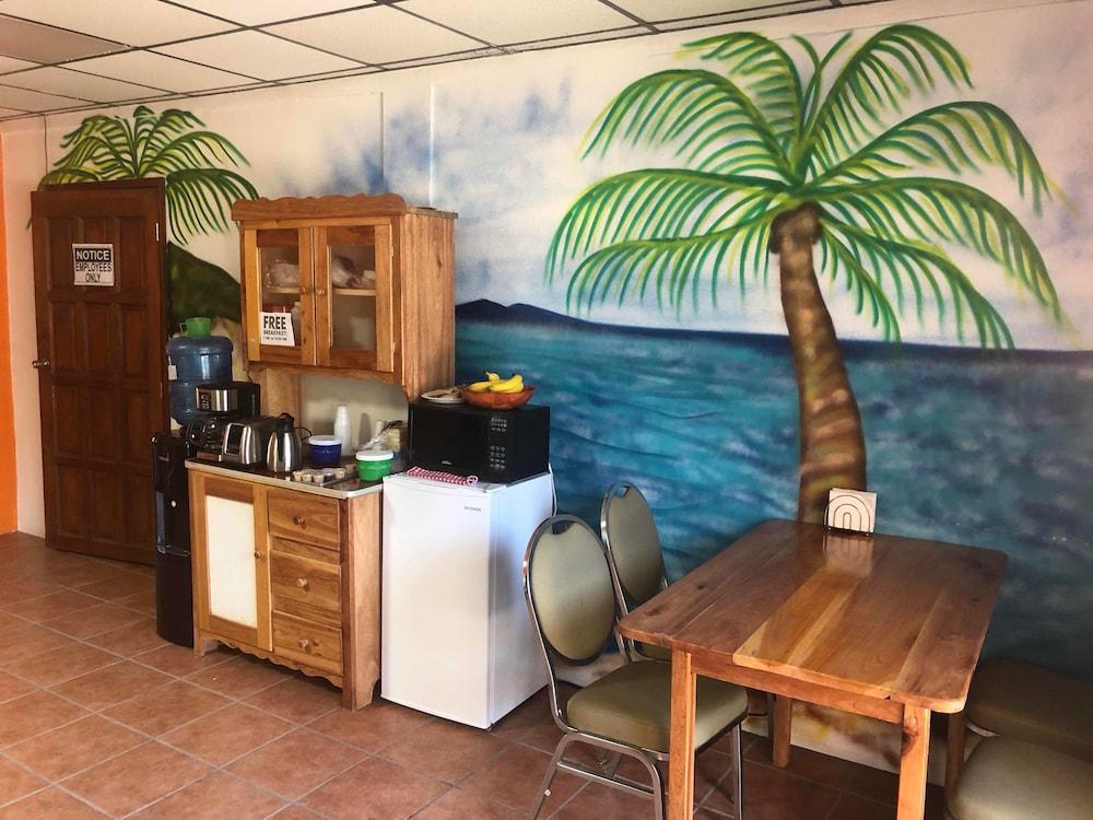 The Bakadeer Inn Belize City Eksteriør bilde